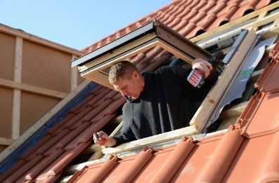 Pose de fenêtres de toit Velux à Rudeau-Ladosse